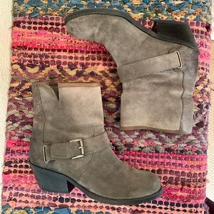 Eileen Fisher pull on boots/booties